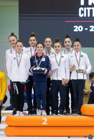 podio jr sfe05738 copia simone ferraro ph